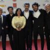 El equipo de 'As bestas' con el premio José María Forqué al mejor largometraje